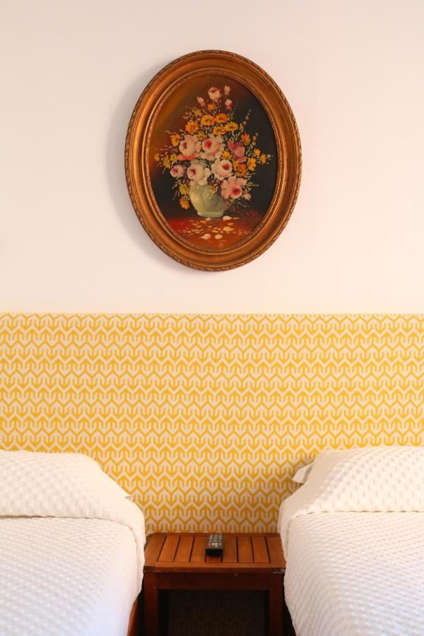 Casa Londres Hotel Estoril Buitenkant foto